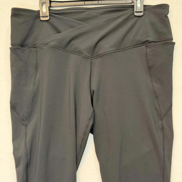 Fabletics Oasis PureLuxe High Waisted Crossover 7/8 Leggings Women's 2X Black - Picture 3 of 13